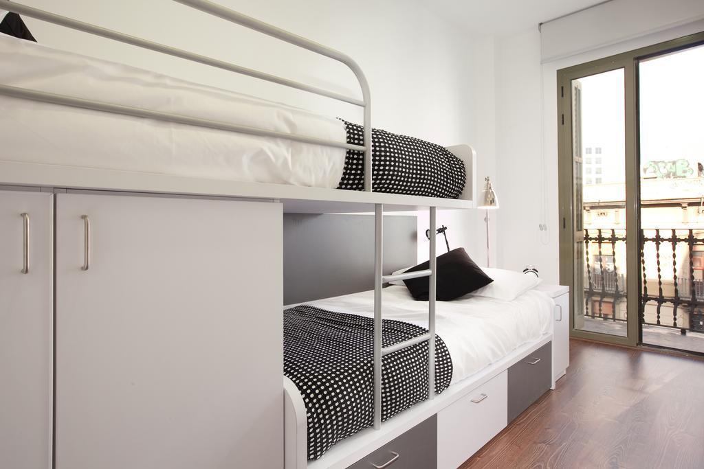 Blackandwhitehome Montjuïc-Fira Барселона Стая снимка