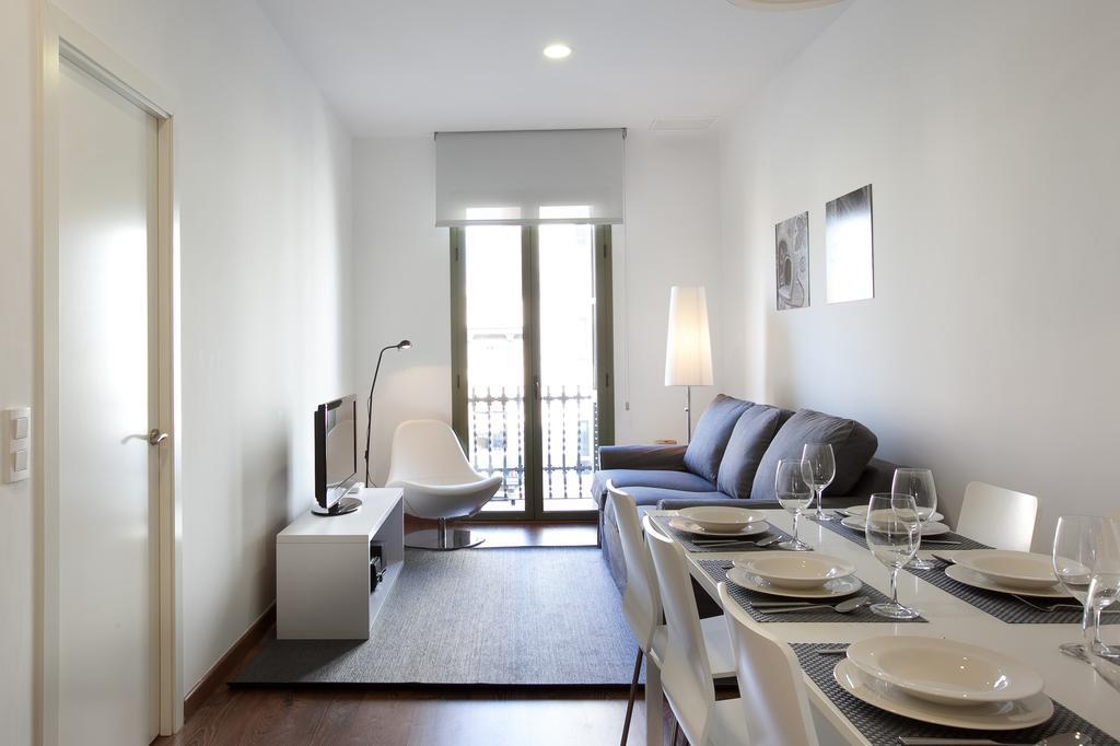 Blackandwhitehome Montjuïc-Fira Барселона Стая снимка