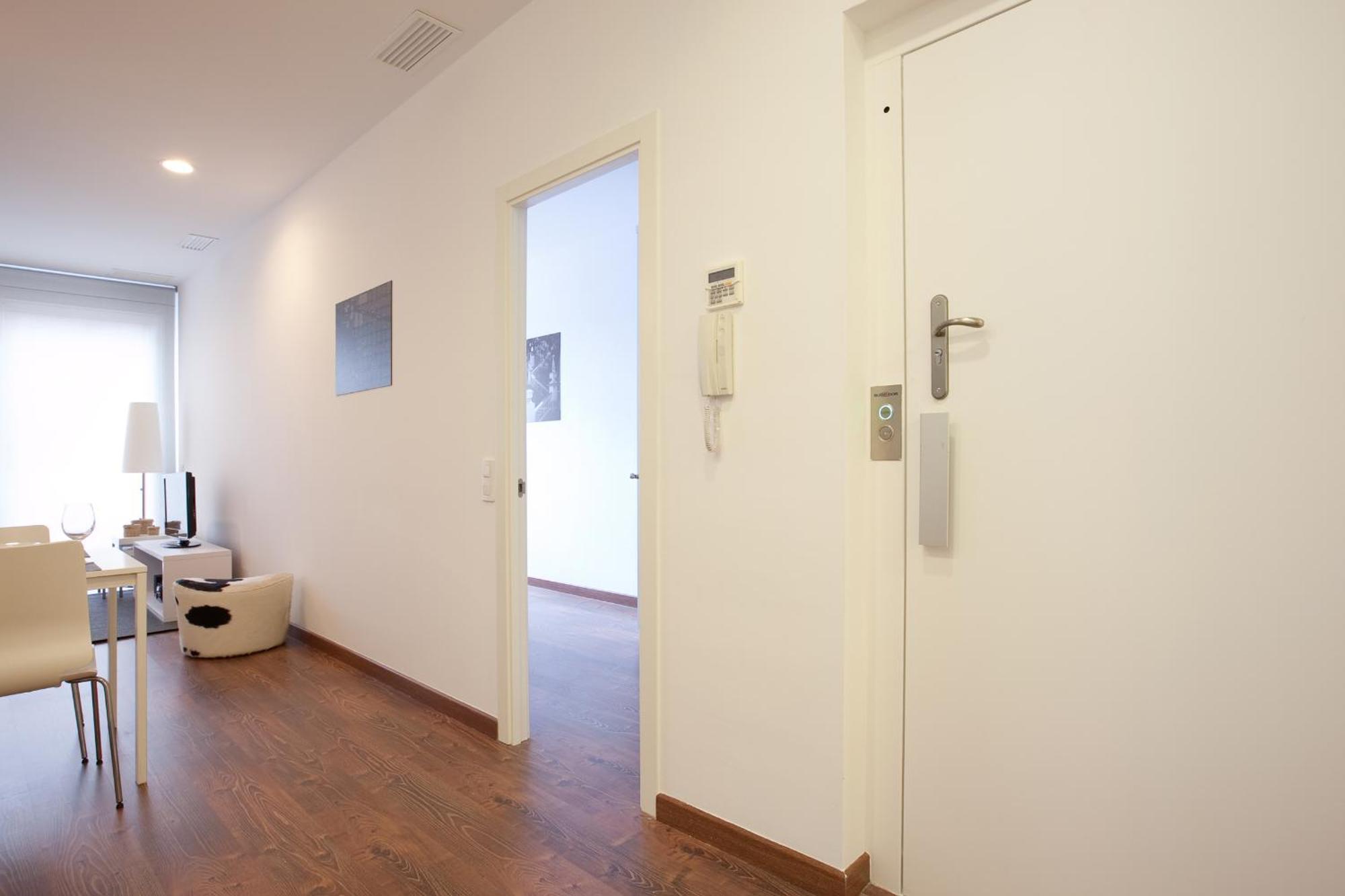 Blackandwhitehome Montjuïc-Fira Барселона Екстериор снимка