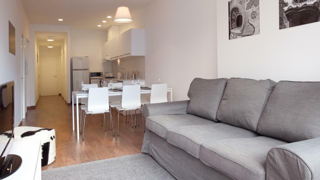 Blackandwhitehome Montjuïc-Fira Барселона Екстериор снимка